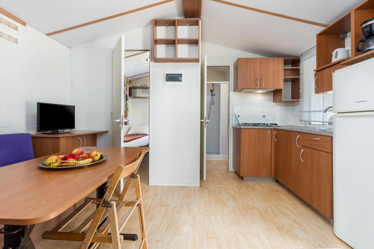 Camping Adria Mobile Homes In Brioni Sunny Camping Pula Exterior photo