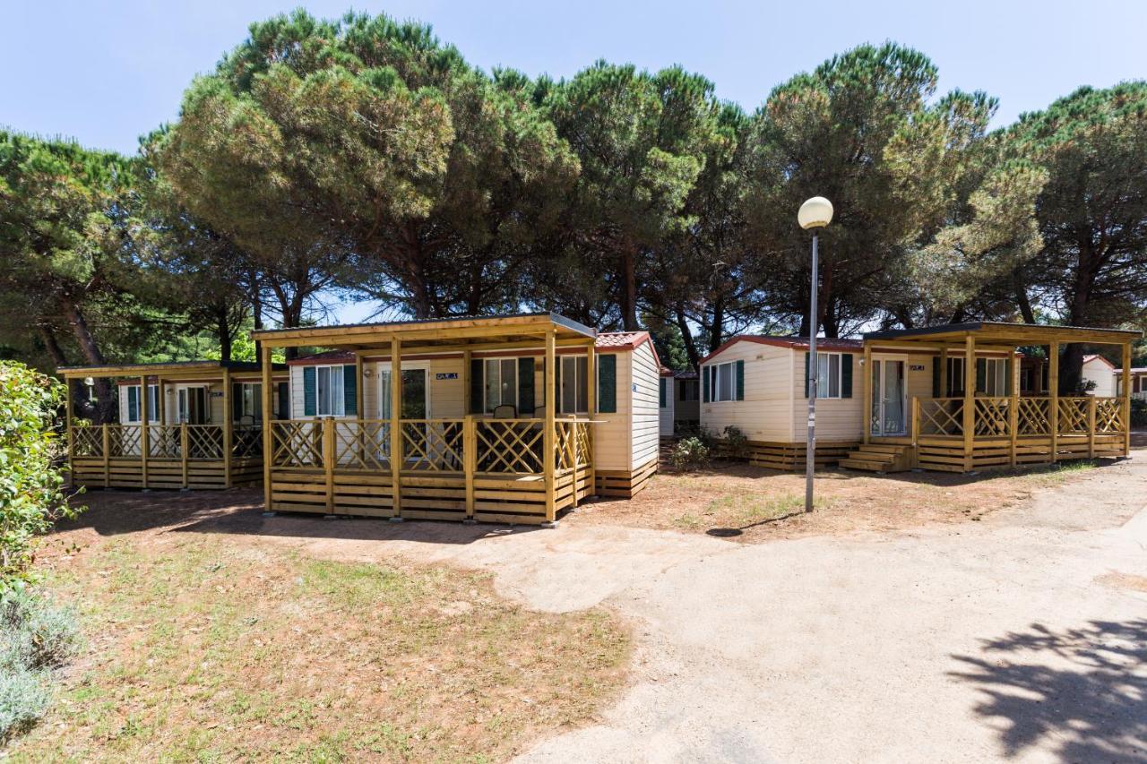 Camping Adria Mobile Homes In Brioni Sunny Camping Pula Exterior photo